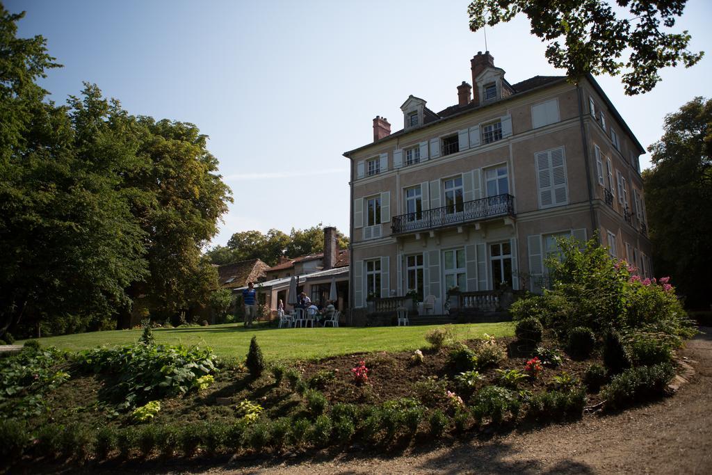 Le Chateau De La Vierge Bures-sur-Yvette Bagian luar foto