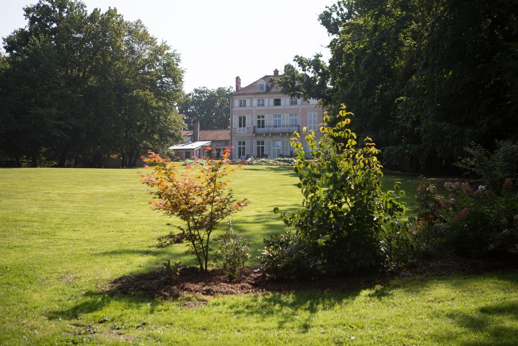 Le Chateau De La Vierge Bures-sur-Yvette Bagian luar foto