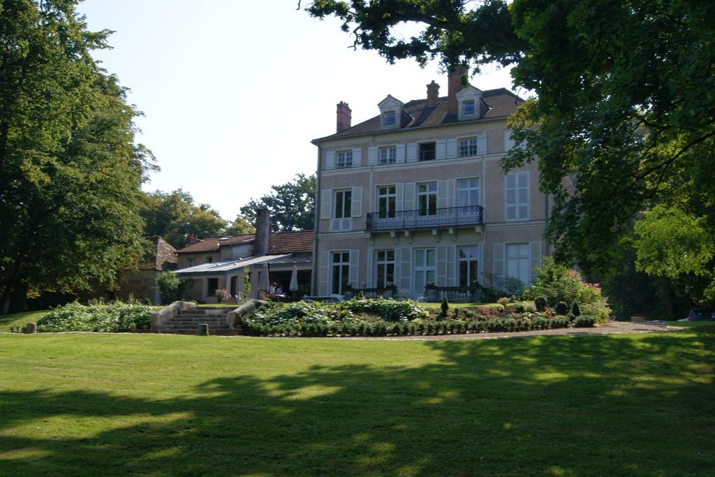 Le Chateau De La Vierge Bures-sur-Yvette Bagian luar foto