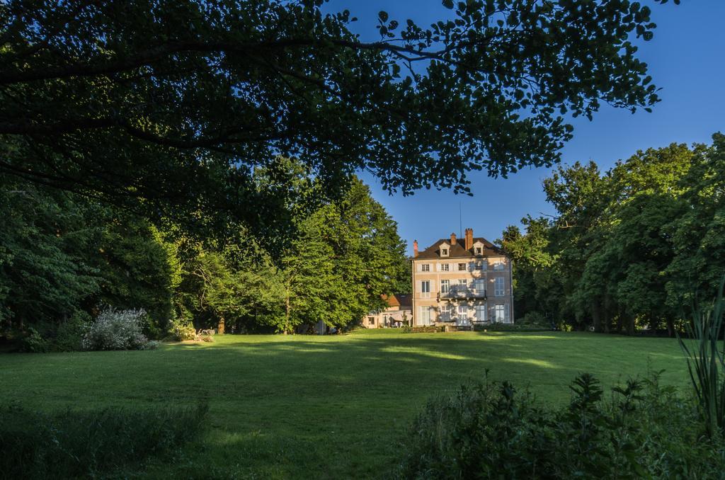 Le Chateau De La Vierge Bures-sur-Yvette Bagian luar foto