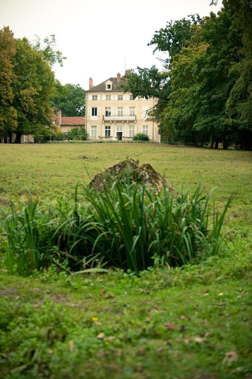 Le Chateau De La Vierge Bures-sur-Yvette Bagian luar foto